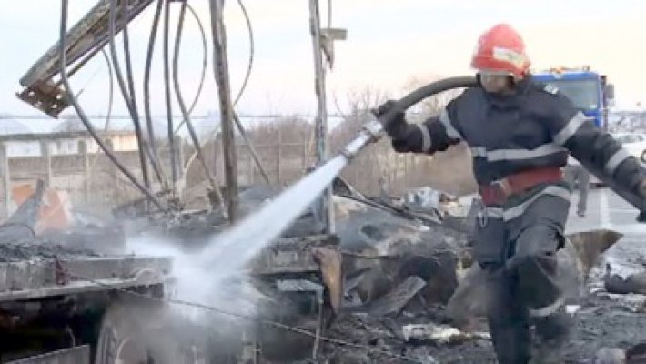 De ce a luat foc TIR-ul care rula pe DN2A